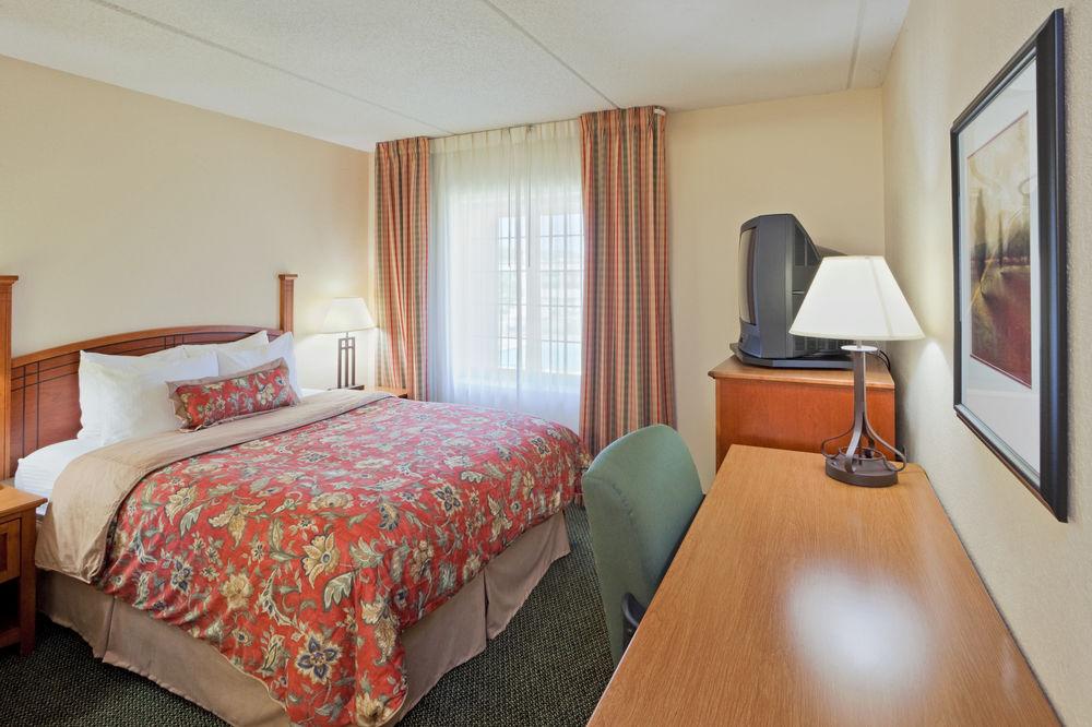 Staybridge Suites Wilmington-Newark By Ihg Bagian luar foto