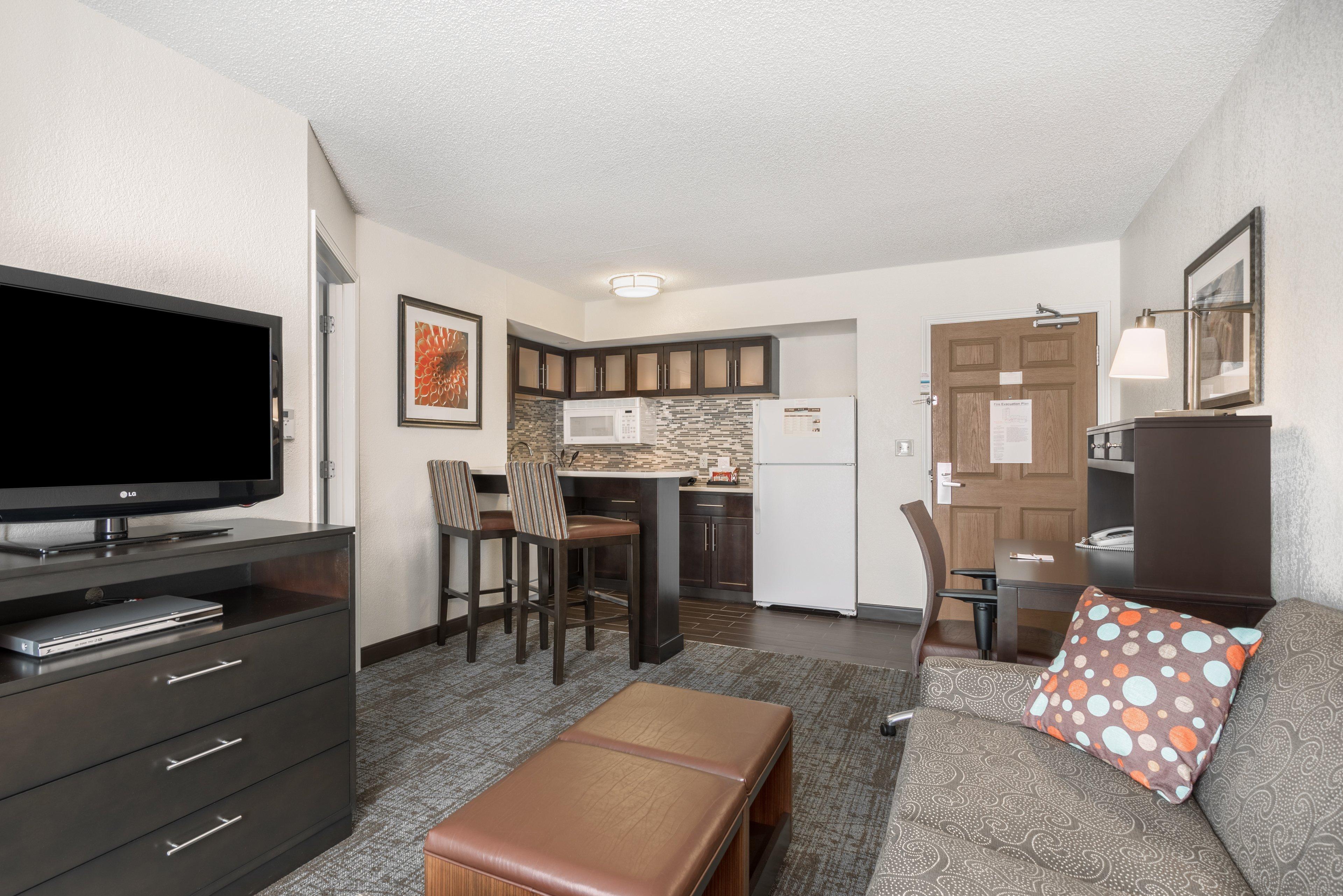 Staybridge Suites Wilmington-Newark By Ihg Bagian luar foto
