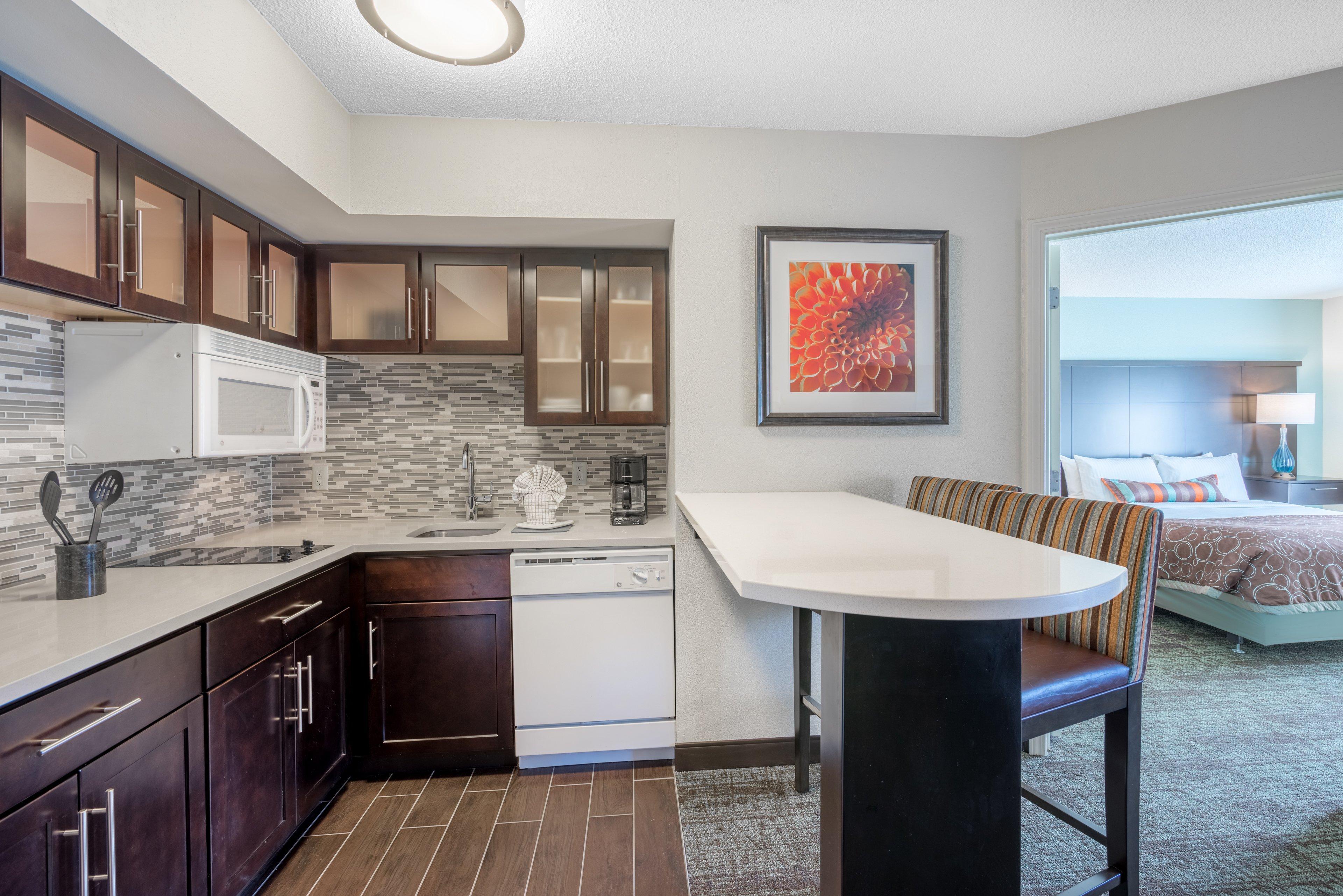 Staybridge Suites Wilmington-Newark By Ihg Bagian luar foto