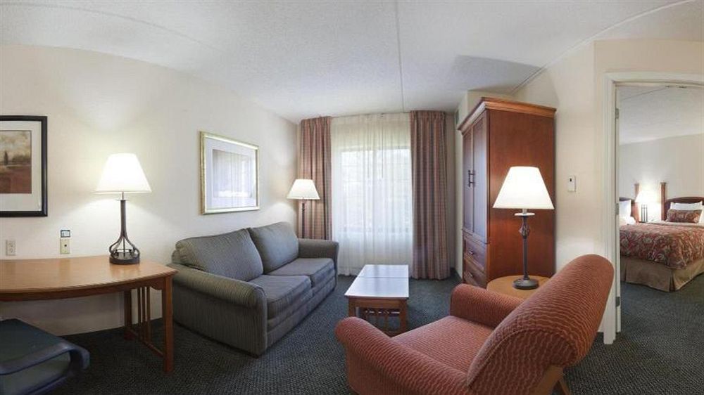 Staybridge Suites Wilmington-Newark By Ihg Bagian luar foto